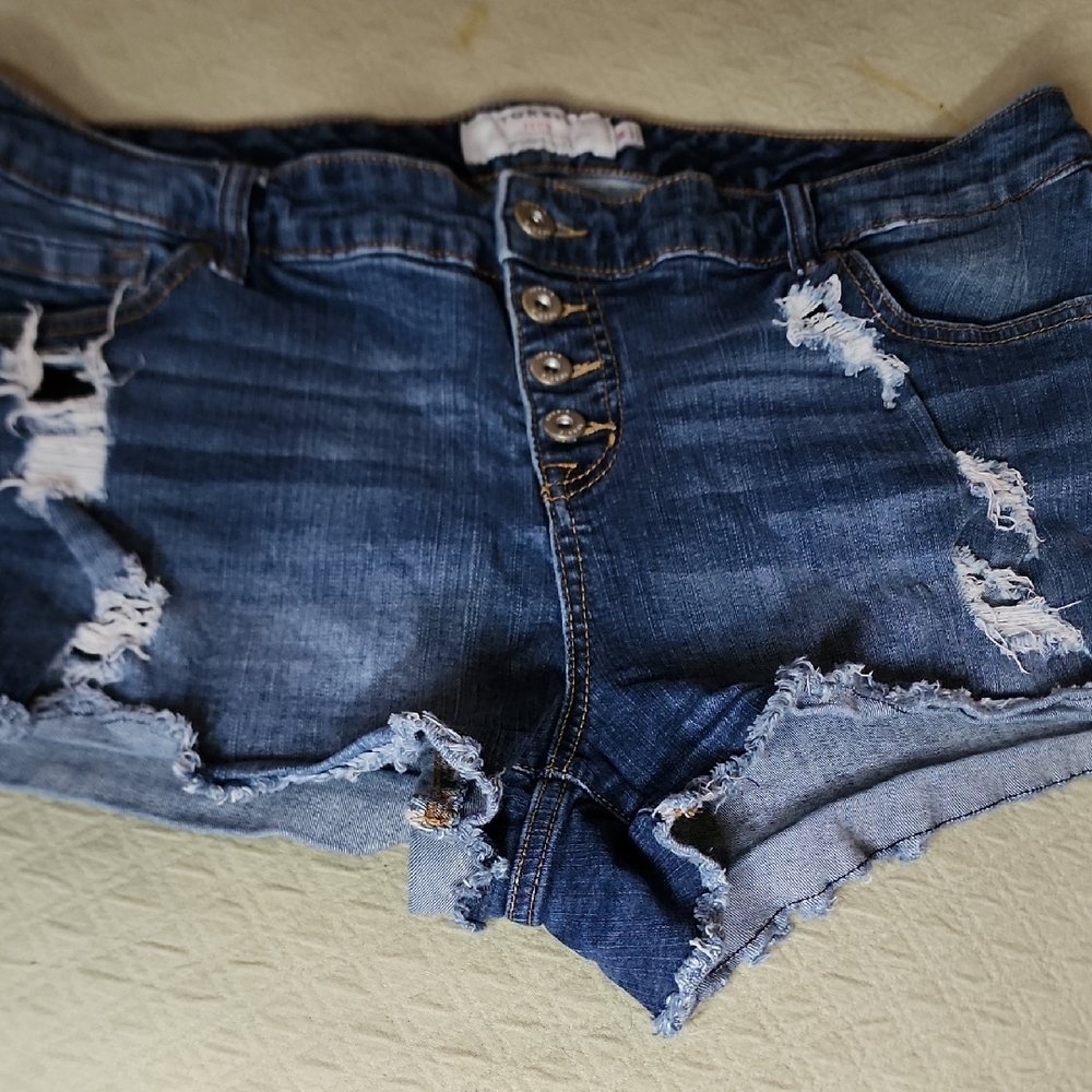 TORRID 18W Blue Jean Shorts with Frayed Edges and Distressed Details